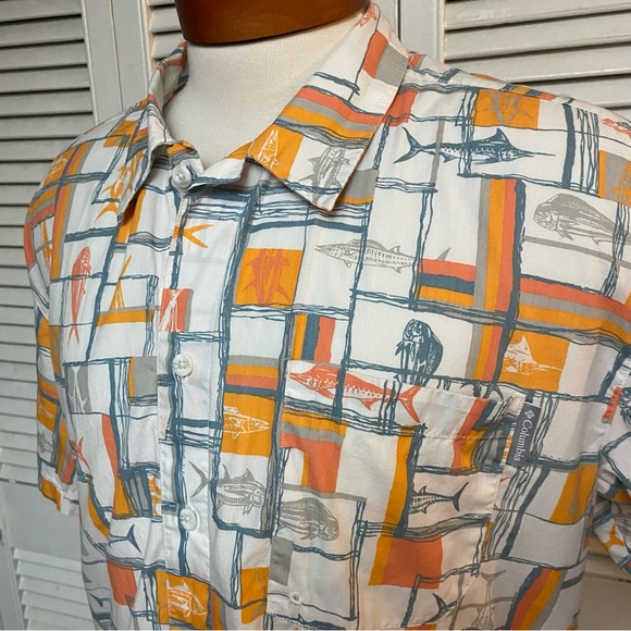 Columbia PFG Size Large Fish Fabric Short Sleeve - Picture 2 of 7